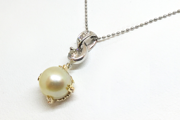 真珠とダイヤモンドネックレス