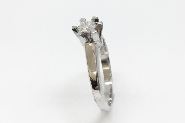 リフォーム前のダイヤモンド婚約指輪