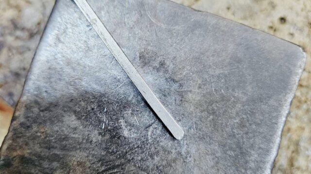 ネックレスを溶かして指環をつくる工程