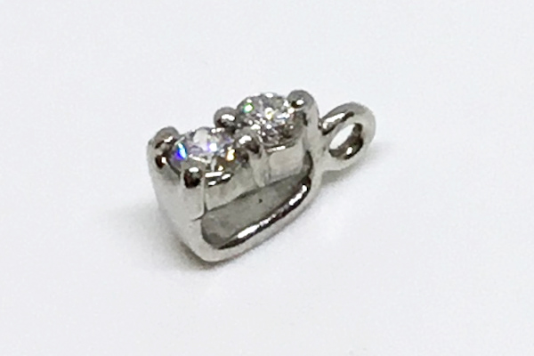 リメイクに利用したダイヤのバチカン（D-0.05ct、プラチナ）