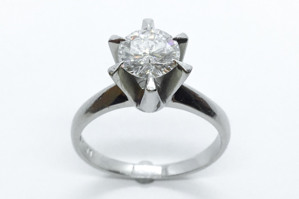 リフォーム前の1㌌ダイヤモンドの指環